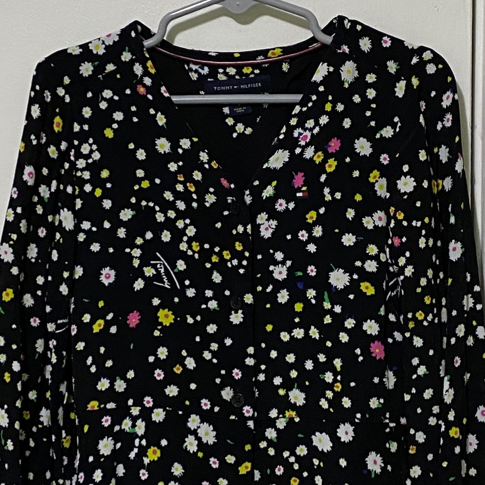 Tommy Hilfiger Girls Floral Button Front Dress Size 6 Black Bloomcore Flowers - Picture 2 of 7
